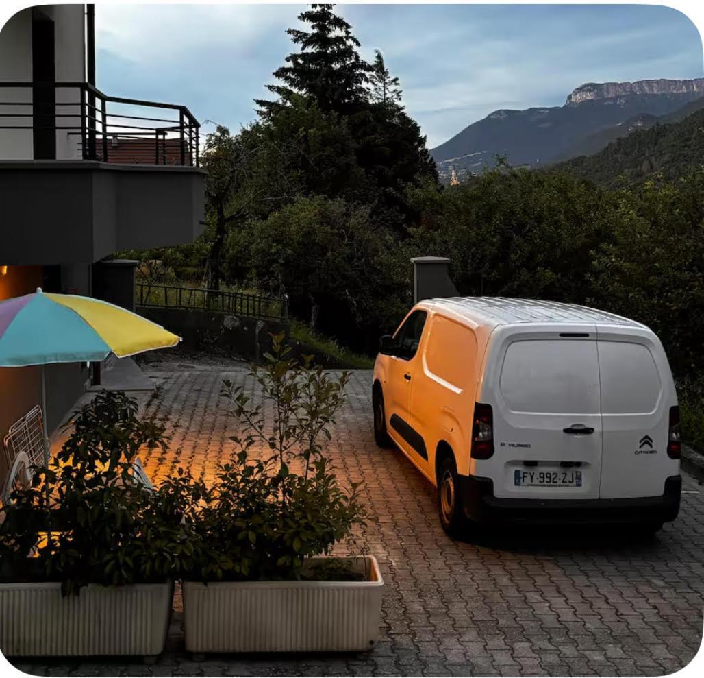 Appartement Detox Au Pied Du Semnoz Seynod Esterno foto